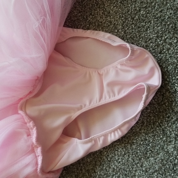 DISNEY PRINCESS OUTFIT - Picture 6 of 6